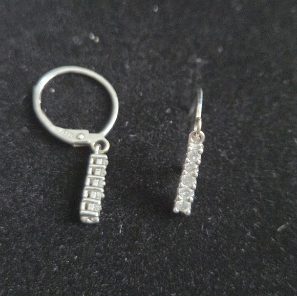 unknown Jewelry - NEW WOMENS 10 K 1.1 GRAMS WHITE GOLD 0.10 CT GENUINE DIAMONDS DANGLING EARRINGS
